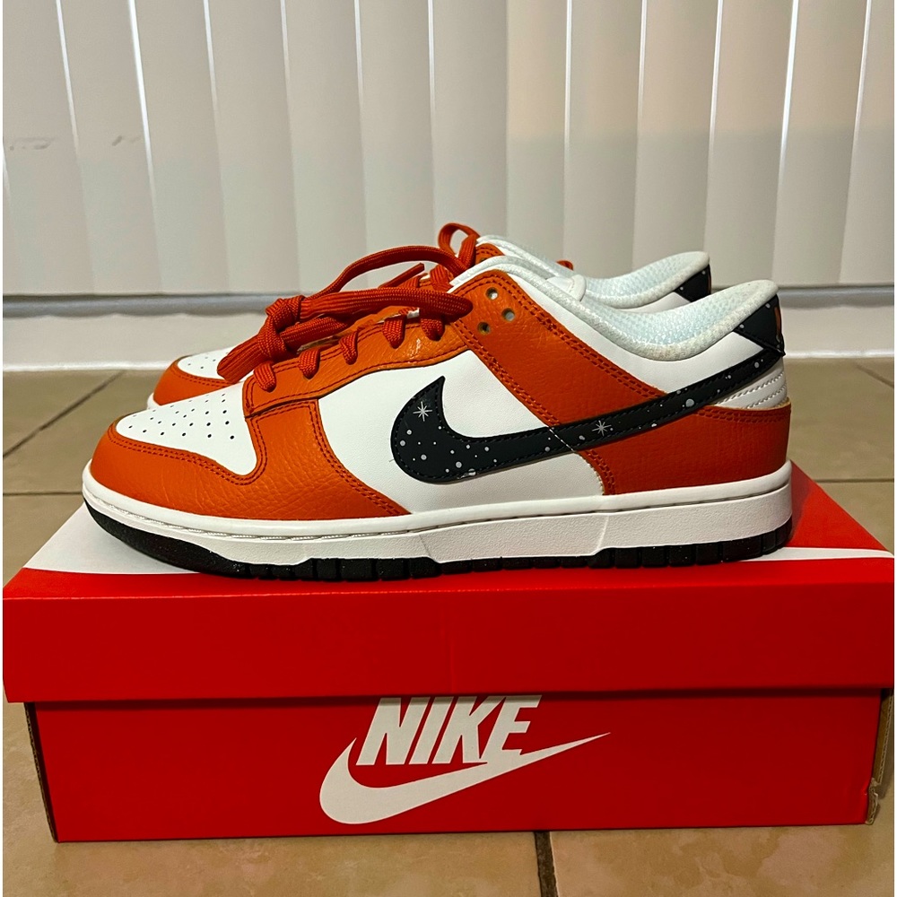 Nike Dunk Low Anthracite Camp fire Orange